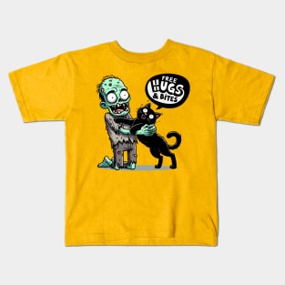 Free Hugs and bites - Zombie hugging black cat Kids T-Shirt